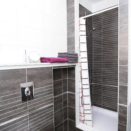 Lokvice Apartman *
