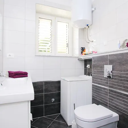Apartment Lokvice